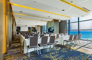 Peninsula Hotel Danang