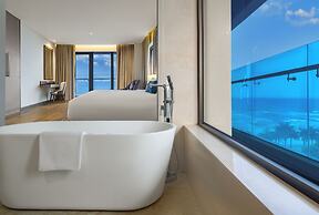 Peninsula Hotel Danang