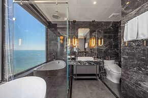 Peninsula Hotel Danang