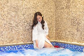 Peninsula Hotel Danang