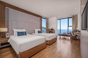 Peninsula Hotel Danang