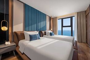 Peninsula Hotel Danang