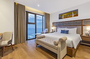 Peninsula Hotel Danang