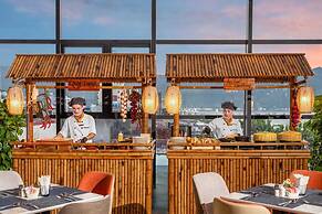 Peninsula Hotel Danang