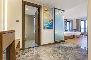 Peninsula Hotel Danang