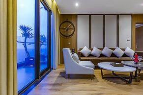 Peninsula Hotel Danang