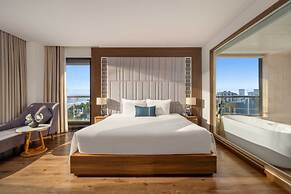 Peninsula Hotel Danang