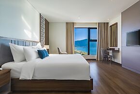 Peninsula Hotel Danang