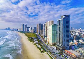 Peninsula Hotel Danang