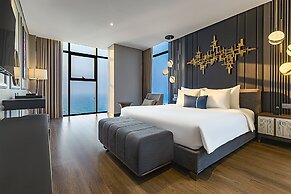 Peninsula Hotel Danang