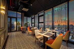 Peninsula Hotel Danang