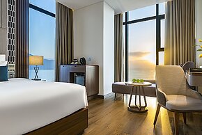 Peninsula Hotel Danang