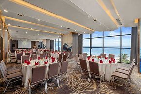 Peninsula Hotel Danang