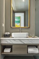 Peninsula Hotel Danang