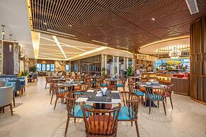 Peninsula Hotel Danang