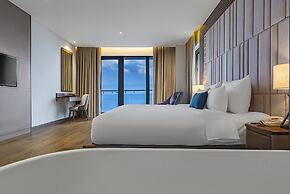 Peninsula Hotel Danang