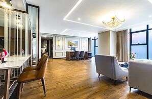 Peninsula Hotel Danang