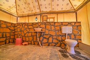 The Captain Desert Camp