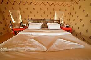 The Captain Desert Camp