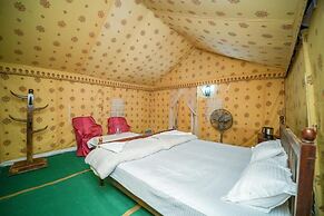 The Captain Desert Camp