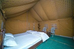 The Captain Desert Camp