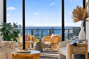 Wollongong CBD Ocean View Apartment