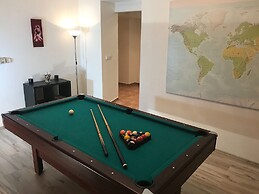 Party Bunker Apartment