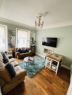 Charming 2-bedroom Apartment Located in Ayr