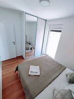 Brand new 3-bed Apartment