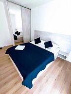 Brand new 3-bed Apartment