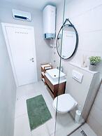 Brand new 3-bed Apartment