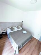 Brand new 3-bed Apartment