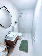 Brand new 3-bed Apartment