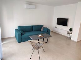 Brand new 3-bed Apartment