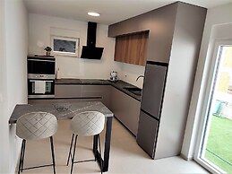 Brand new 3-bed Apartment
