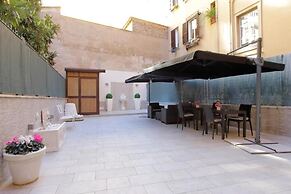 Roman Holiday Colosseo