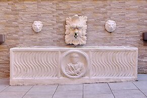 Roman Holiday Colosseo