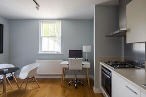 Luxurious Private One Bedroom Apartment
