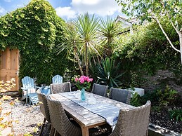 Blue Lobster Cottage
