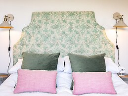 Blue Lobster Cottage