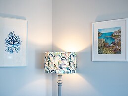 Blue Lobster Cottage