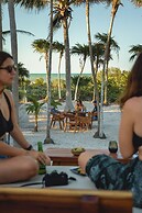 Cucu Hotel - El Cuyo