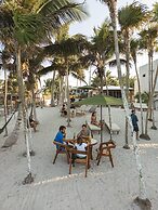 Cucu Hotel - El Cuyo