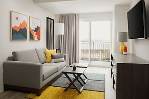 WaterWalk Extended Stay by Wyndham Phoenix - N. Happy Valley