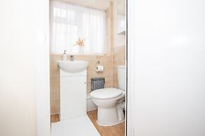 Modern Studio Apartments in Castle St