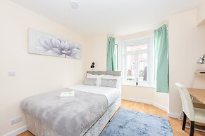 Modern Studio Apartments in Castle St