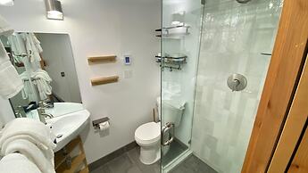 #101 Vail International