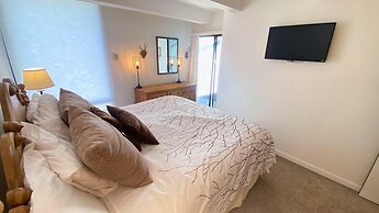 #001 Vail International