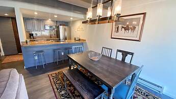 #001 Vail International