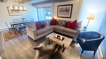 #001 Vail International